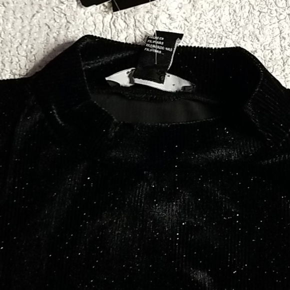 NEW - Bodysuit Love Hurts - Picture 4 of 8